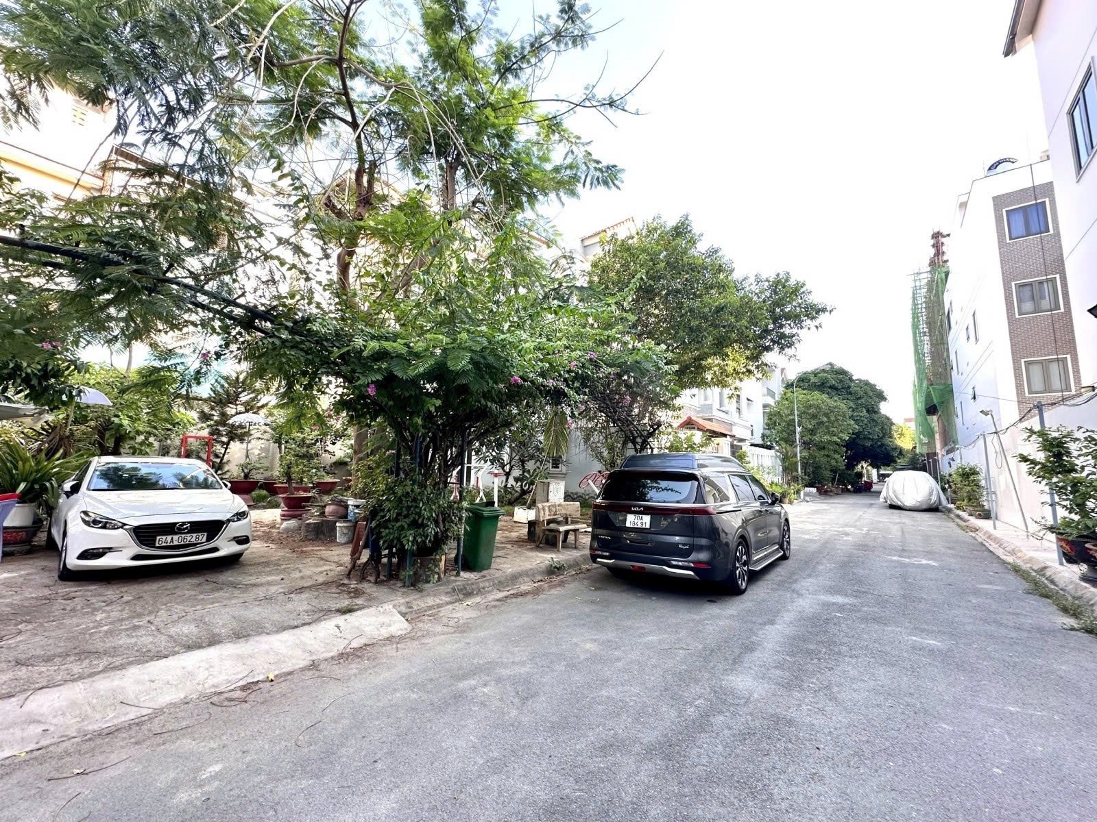 Biệt thự VIP Tân Phú - 160m² - 8 phòng ngủ - sổ riêng - 34.5 tỷ