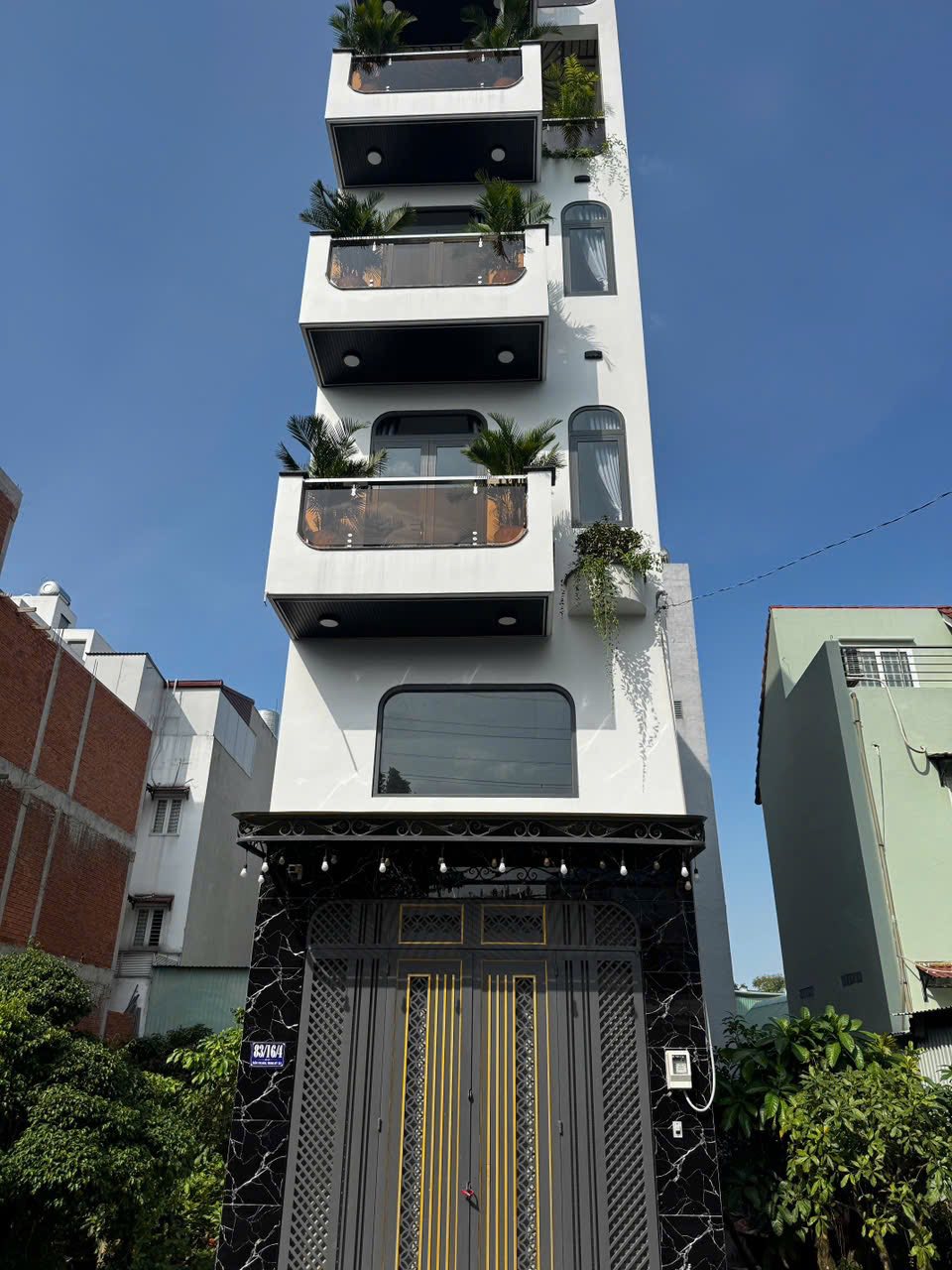 Nhà 5 tầng hẻm nhựa 10m, full nội thất cao cấp, về Gò Vấp 5 phút