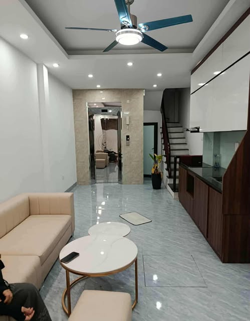 Nhà 5 tầng thang máy, ô tô đỗ cửa, 36m², ngõ thông Mậu Lương, Kiến Hưng