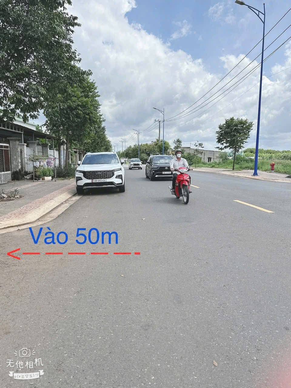 Đất vàng Đất Đỏ 2 mặt tiền, giá hời, sổ sẵn