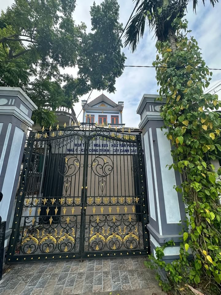 Bán nhà mặt đường kinh doanh sầm uất tại Minh Khai, Vũ Thư, giá 2,x tỷ