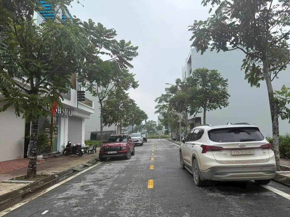 Đất vàng Vũ Phúc diện tích 72m², hướng Tây Nam, giá chỉ từ 3 tỷ, sổ đỏ sẵn sàng