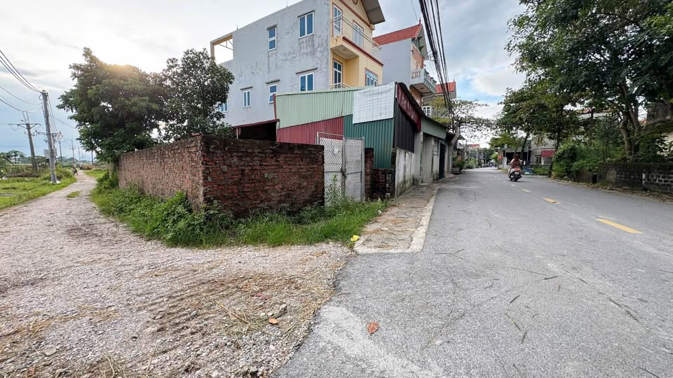 Ô góc 3 thoáng, mặt đường liên xã, kinh doanh vô tư