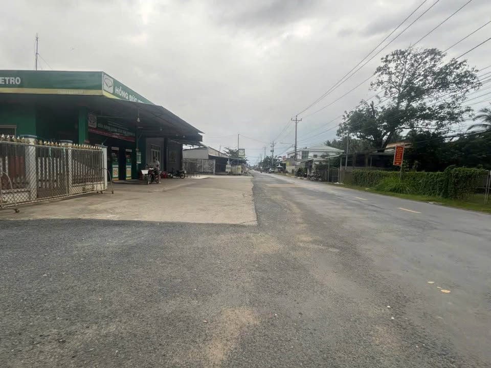 Đất Tiền Giang 5m x 30m, 100m2 thổ cư, hướng Đông, giá 255 triệu, sổ sẵn, công chứng ngay