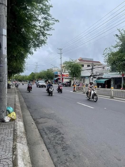 Nhà mặt tiền đường 30/4, phường Phước Thắng - kinh doanh sầm uất, 87m², giá 6,4 tỷ