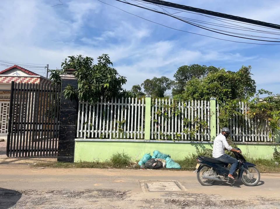 Bán đất Đức Hòa, Long An, 233m2, giá 1,7 tỷ