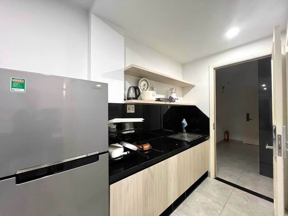Cho thuê căn hộ Studio Lý Nam Đế, Phước Long, nội thất đầy đủ, ban công thoáng mát
