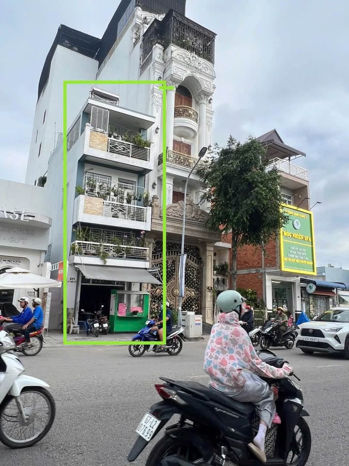 Nhà 4.2x14.3m, 3 tầng, 9.5 tỷ, đối diện Bệnh viện Lê Minh - Long Xuyên