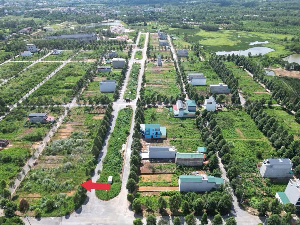 Bán đất vàng mặt đường đôi tái định cư Đại học Quốc gia, 100m2, vỉa hè rộng