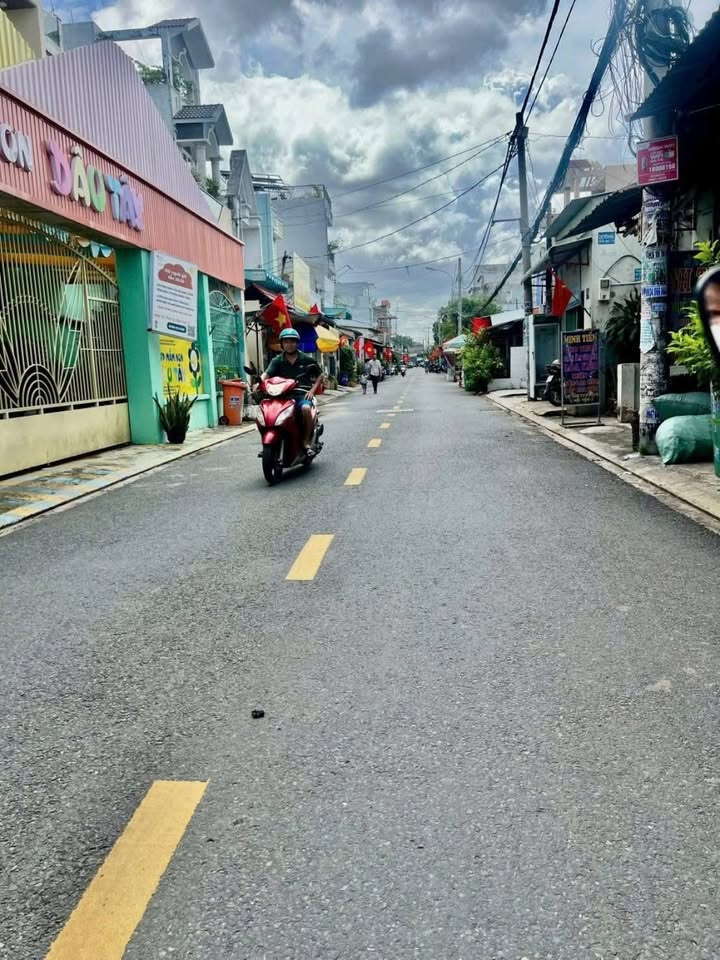 Nhà mặt tiền đường Hiệp Thành 06, Quận 12, Thành phố Hồ Chí Minh