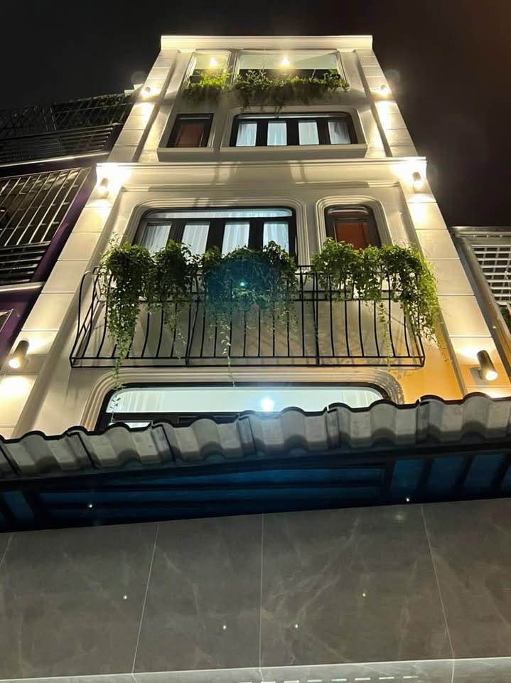 Bán nhà 4x12m Trần Bá Giao, Gò Vấp, 3 lầu, gara ô tô, sổ hồng riêng