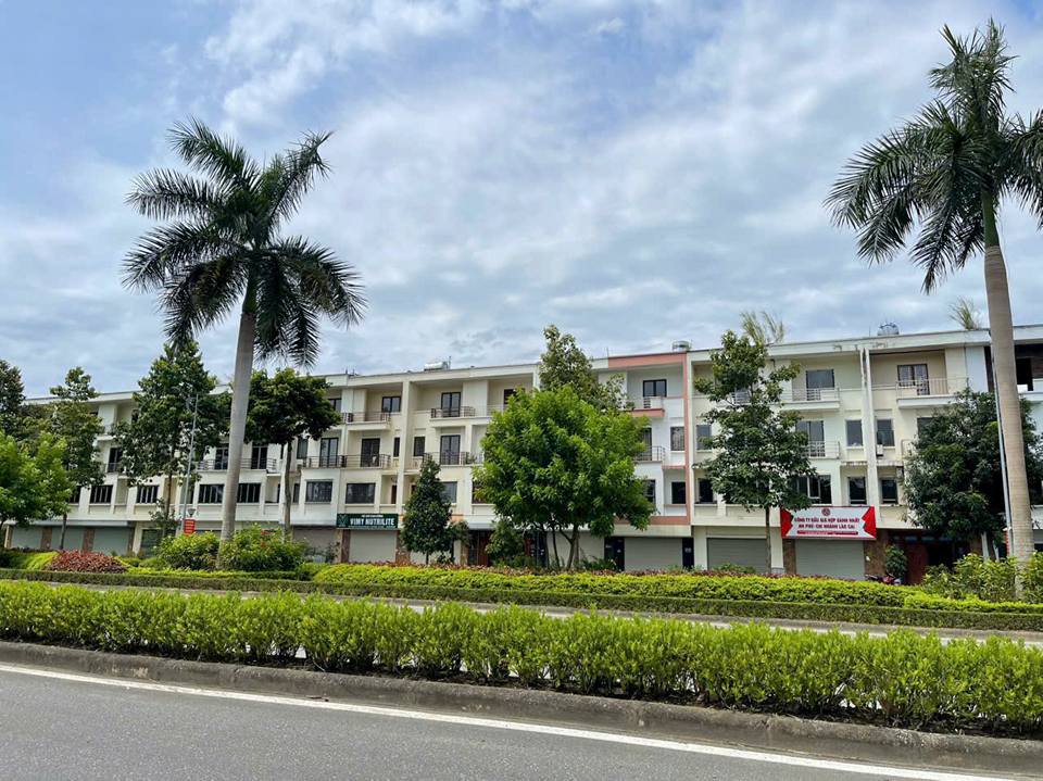 Nhà liền kề 4 tầng tại mặt đường Trần Hưng Đạo, thị xã Sa Pa, 5x20m, sẵn sổ, giá 3.9 tỷ