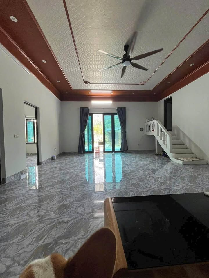 Nhà vườn Hòa Bình 700m² đất, 3 phòng ngủ xinh, view núi, giá 2 tỷ