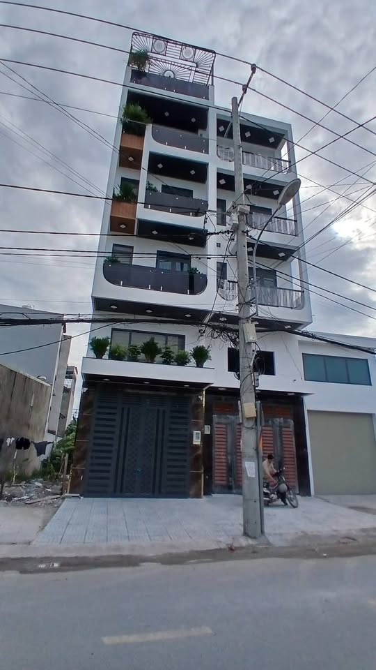 Nhà 6 tầng thang máy mặt tiền kinh doanh Cầu Ba Phụ, Quận 12, full nội thất cao cấp