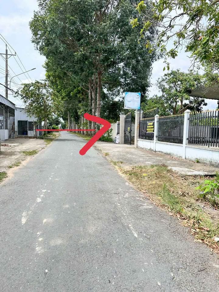 Đất nền biệt thự Phú Hưng 300m2, mặt tiền 10,5m, giá 690 triệu