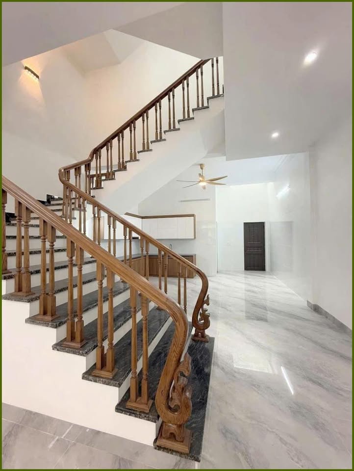 Nhà 3 tầng trung tâm thành phố Thanh Hóa - kinh doanh cực đỉnh - chỉ vài bước chân tới chợ Đông Thọ