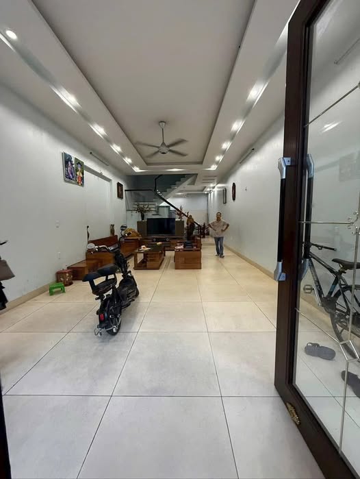 Nhà 3 tầng Bãi Viên, an lành viên mãn, hướng Tây Nam