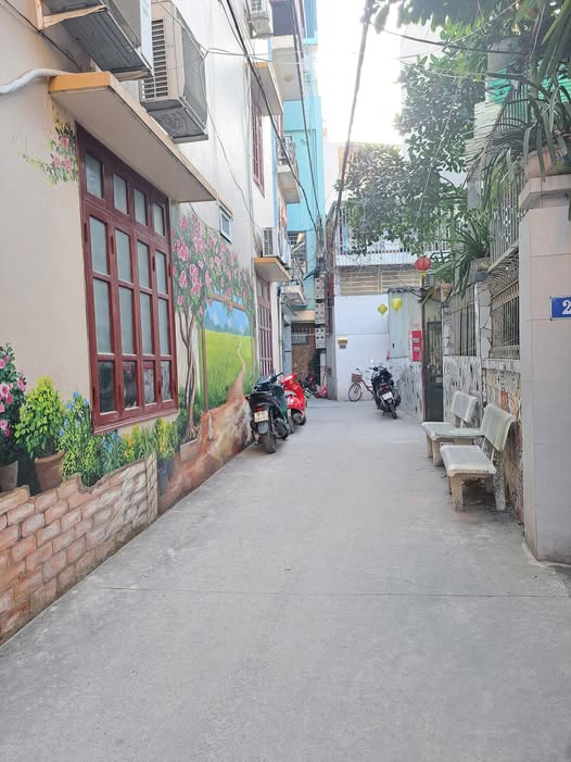 Bán nhà 36m2 x 4 tầng, ngõ 114 Thanh Lân, ô tô đỗ cổng - giá 7.2 tỷ