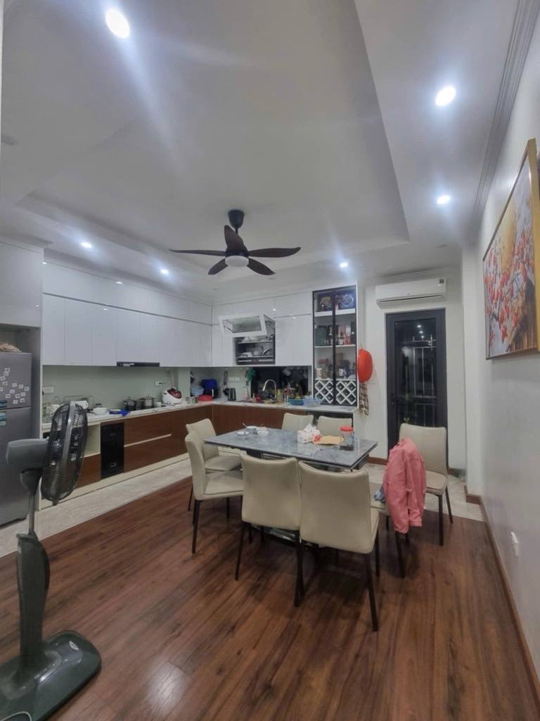 Bán nhà lô góc 40m² 4 tầng, ô tô đỗ cửa, sổ nở hậu tại Văn Quán, Hà Đông