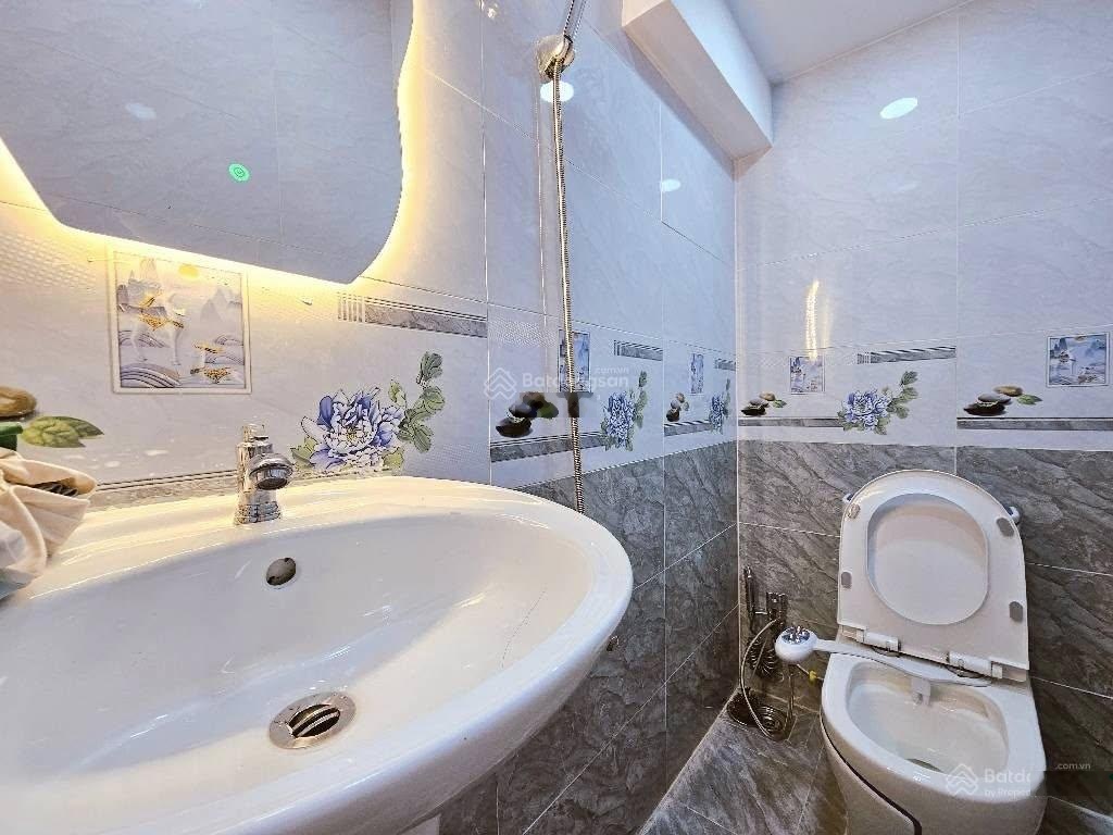 Bán nhà đường Hoàng Hoa Thám, Bình Thạnh, 34.4m2x4.2mx 4 tầng, chỉ 5.8 tỷ