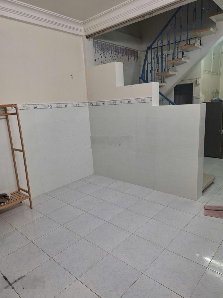 Chỉ 3.7 tỷ nhà 25m2 đường Bình Quới, P. 27, Bình Thạnh, ngang 3.65mx2 tầng