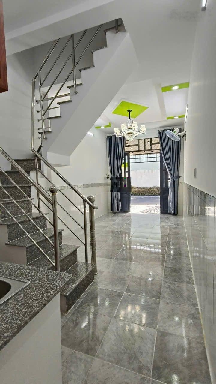 Nhà mặt tiền Trung Đông 10, Hóc Môn - 35m2 - SHC - giá 1.65 tỷ