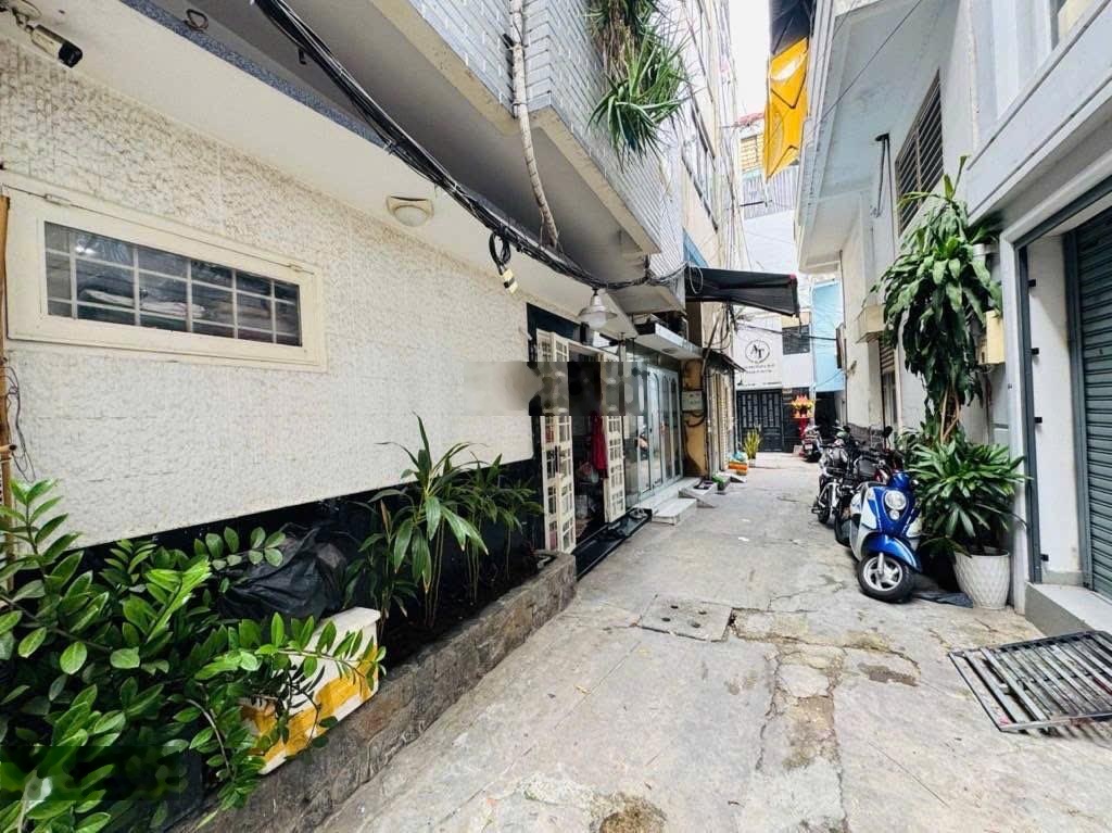 Chuyên nhà đẹp trung tâm Q1 giá rẻ, Nguyễn Thị Minh Khai, ngang 6,2x5,2, 5 tầng, giá chỉ 8,3 tỉ