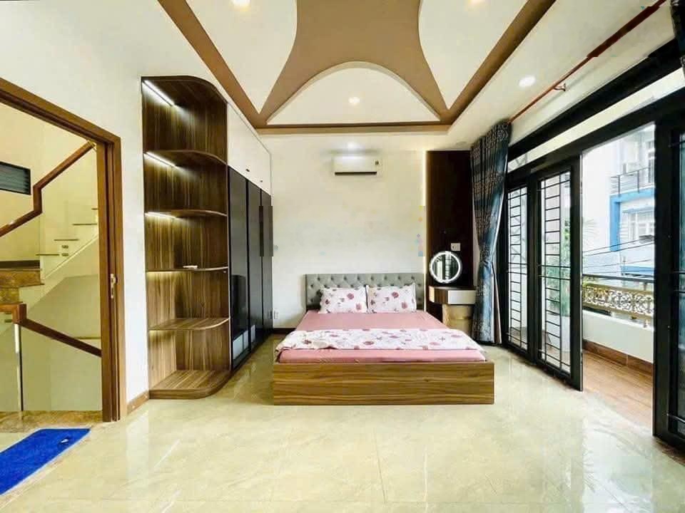 Cần tiền bán gấp căn nhà đường Nguyễn Văn Đậu, P.11, Bình Thạnh. Giá 3tỷ590 thương lượng 0931486340