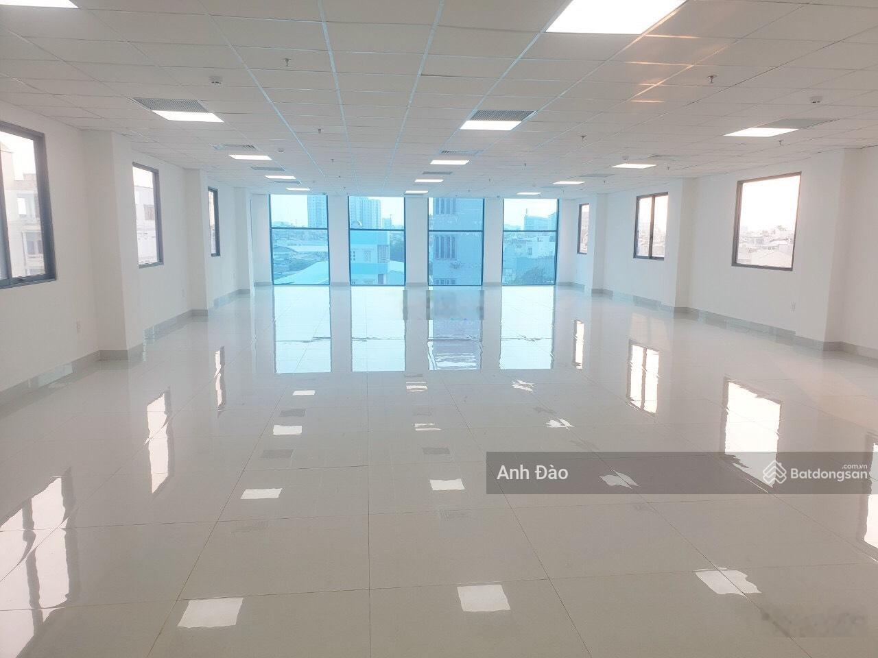 Tòa nhà mới xây mặt tiền hòa hưng ngay cách mạng tháng 8 quận 10