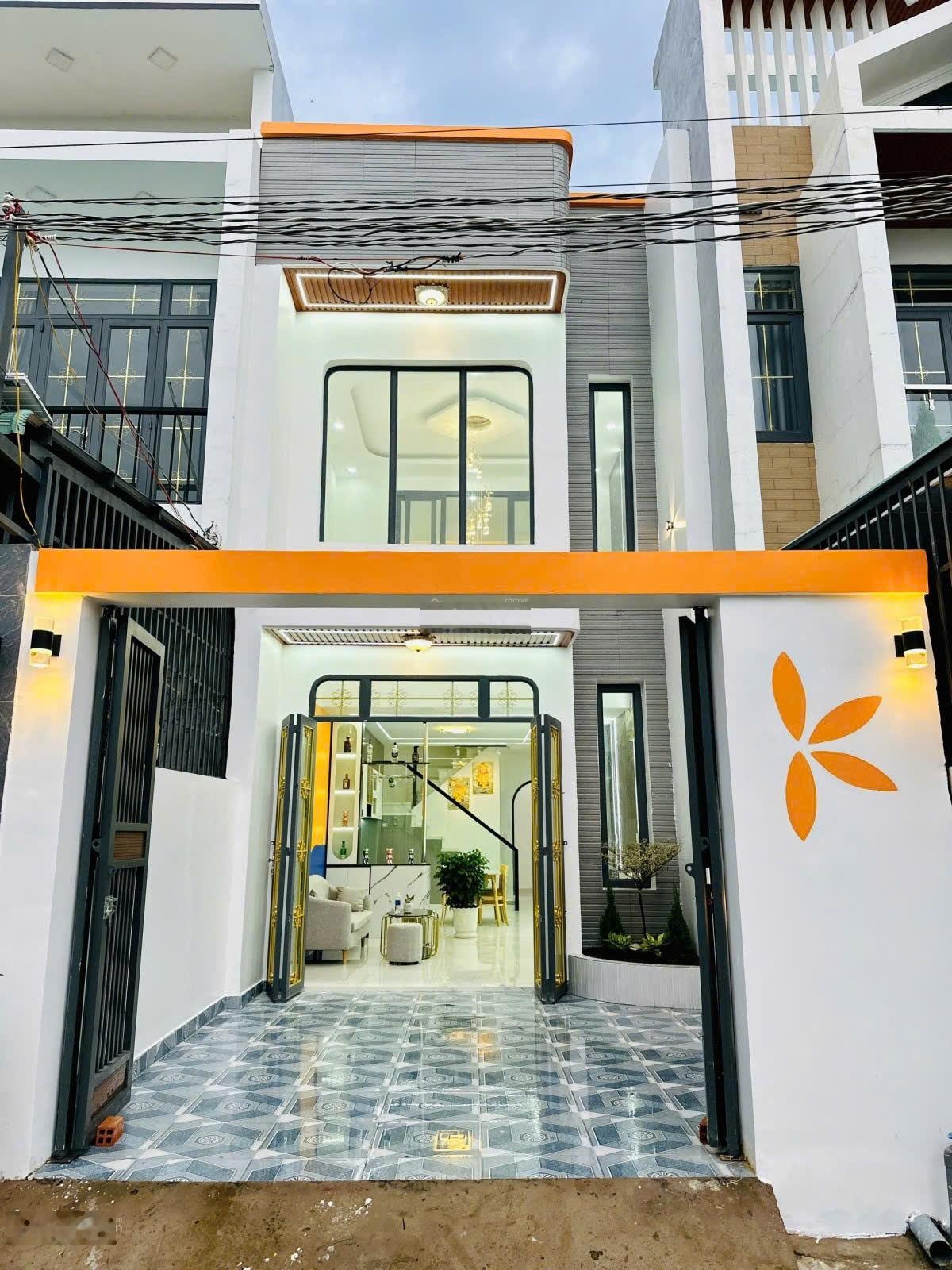 Cần tiền gấp trong tháng bán nhà BÌNH CHÁNH giá 1,4 tỉ- 80m2- Sổ hồng riêng