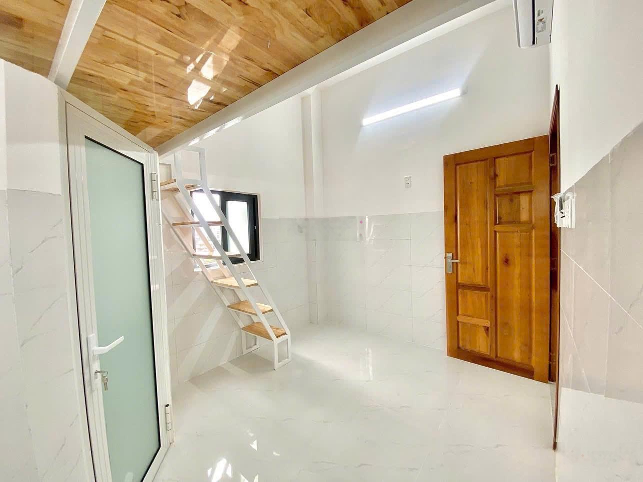 Phòng mới xây có gác vào ở ngay giá siêu hạt dẻ chỉ 2tr8 Bình Tân