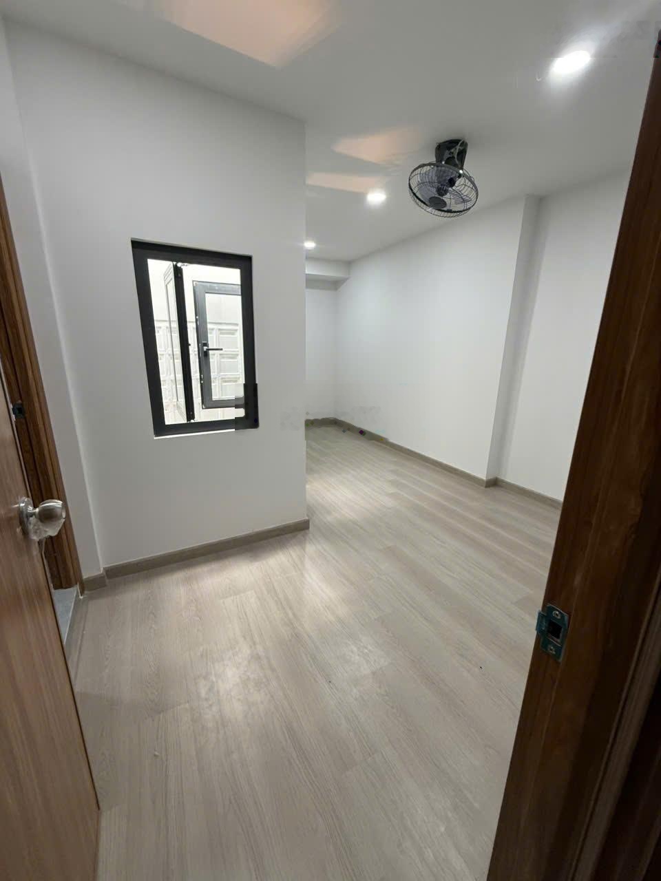 XVNT P21 - nhà 2 tầng - DT 42,8M2 - nhà mới đẹp - 2PN - Giá 5.28 tỷ