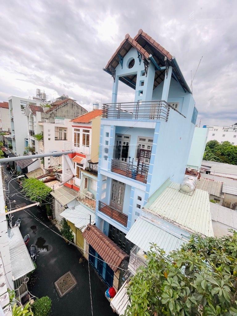 Hàng hiếm ở ngay gần Mercedes Quang Trung, 34m2 hẻm xe hơi 4 tầng đẹp lung linh