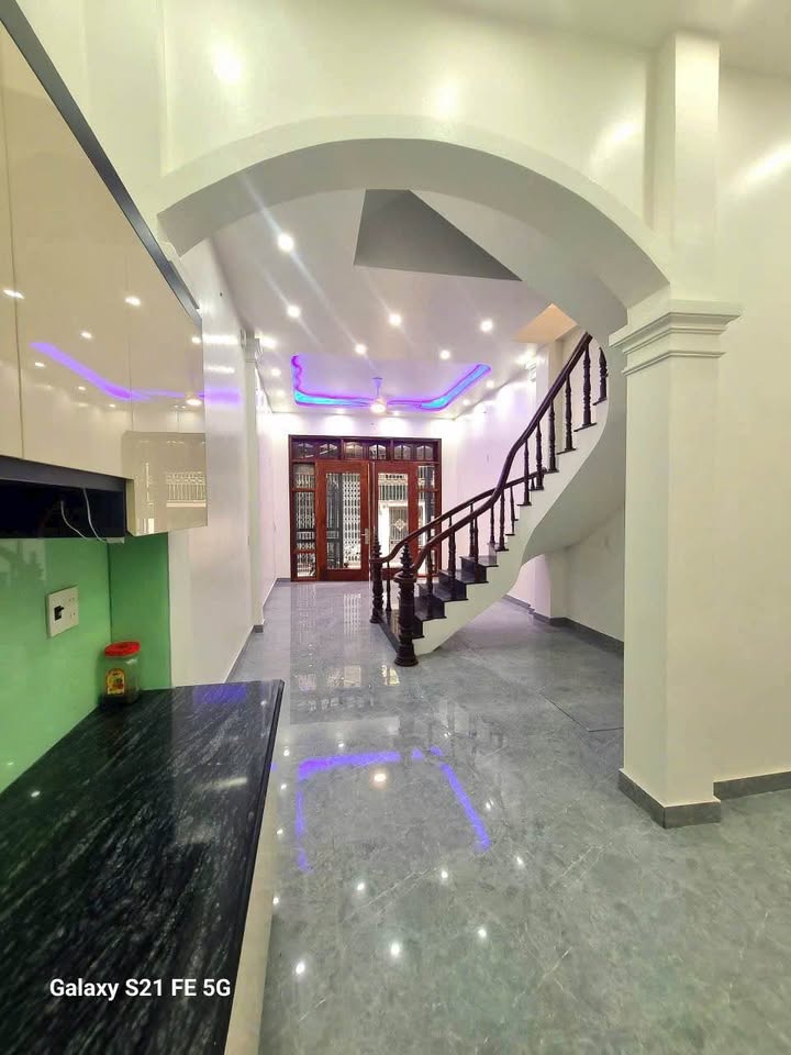 Bán nhà 4 tầng 50m2 hướng Tây Bắc, Đốc Nhưỡng, Thái Bình, kinh doanh nhỏ lẻ