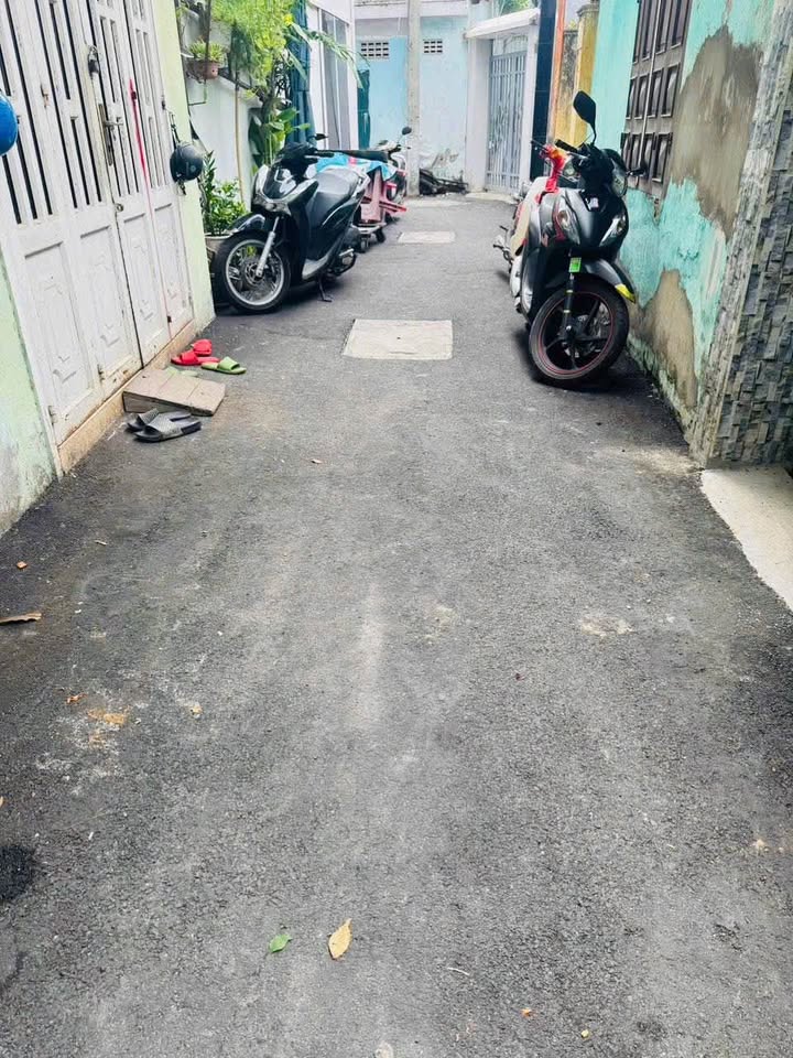 Bán nhà gác lửng 2 phòng ngủ, 50m2 đất, gần khu công nghiệp Hòa Khánh, Đà Nẵng