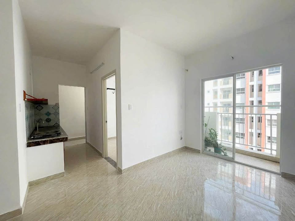 Căn hộ Hoàng Quân, Bắc Nha Trang 55m2, 2 phòng ngủ, sổ hồng sẵn, 3 phút ra biển