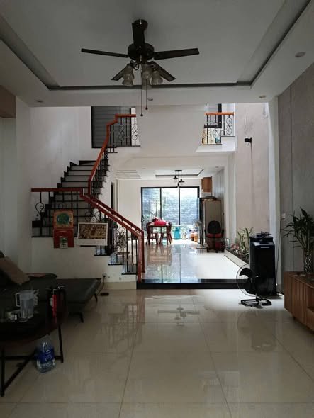 Nhà 3 tầng Bàu Mạc 9: Kinh doanh đỉnh, giá cực mềm