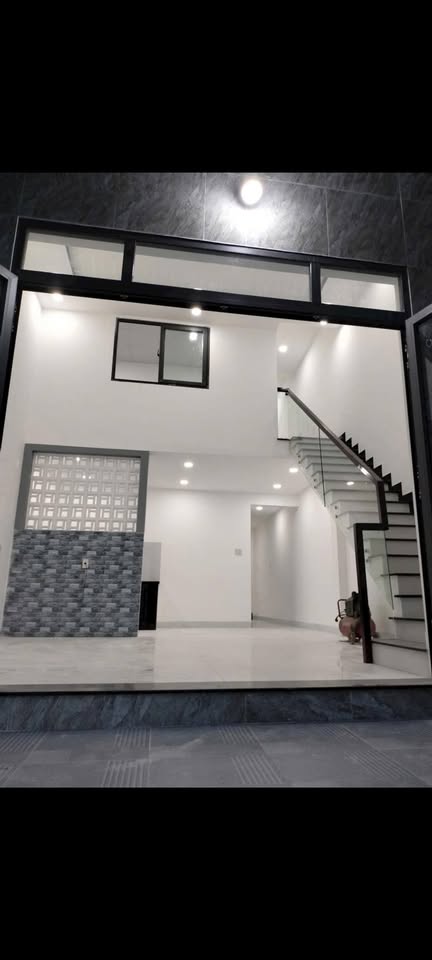 Nhà xinh 5m mặt tiền, hướng Tây Bắc, cách biển Nha Trang 5km, chỉ 2 tỷ