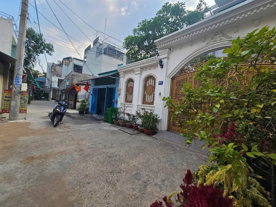 Hai lô đất "hàng hiếm" Quận 12 - Thoáng đãng, thổ cư, giá "hời"