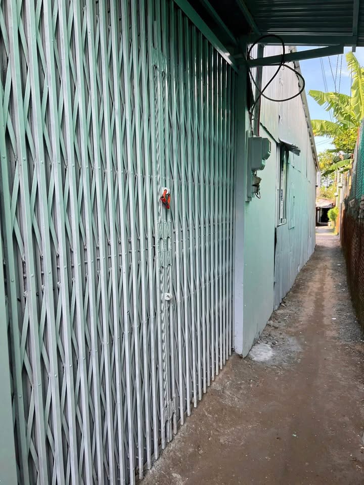 Chào mừng bạn đến với ngôi nhà cấp 4 ấm cúng, tọa lạc tại vị trí đắc địa ở Mỹ Hòa, An Giang