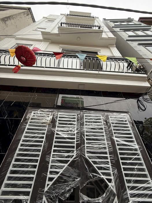 Nhà 4.5 tầng full nội thất, ô tô vào tận cửa tại Kiến Hưng, Hà Đông