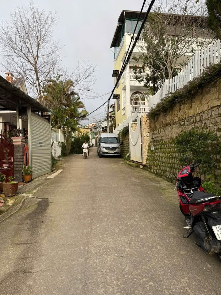 Đà Lạt đất nở hậu 226m2, hẻm xe hơi 4m, giá hời như mơ