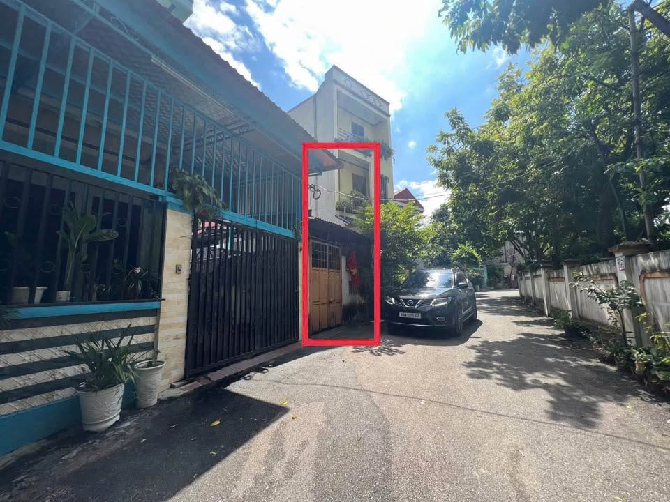 Bán đất tặng nhà cấp 4, 130m² Vĩnh Phúc, gần chợ, bệnh viện