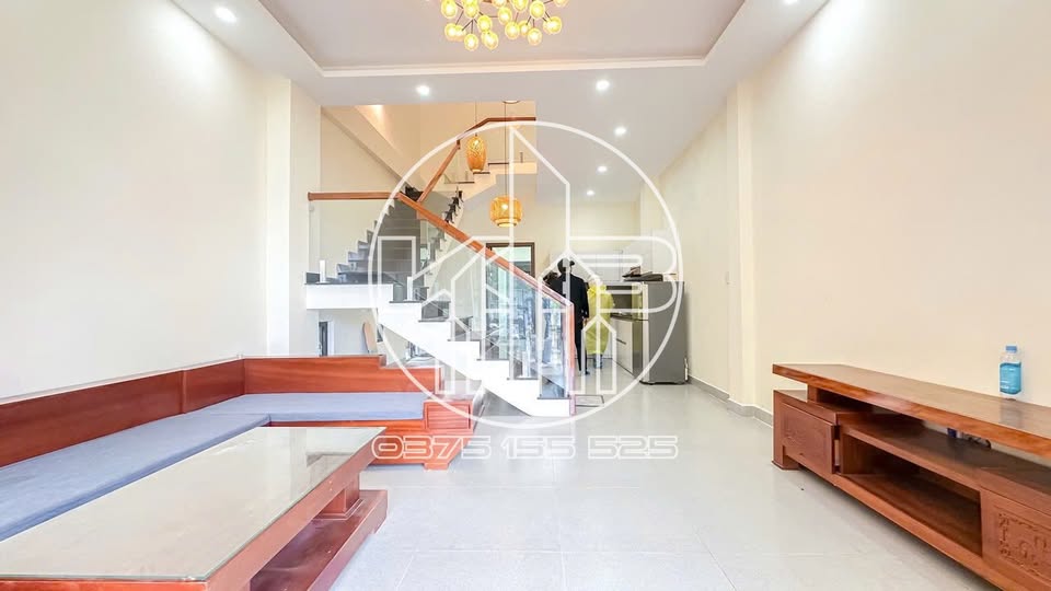 Nhà 100m² Ngô Gia Tự, Đà Lạt 4 ngủ, 3 tầng, sổ xây dựng, định cư cực phê