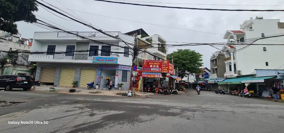 Chào mừng quý khách đến với cơ hội sở hữu căn nhà cấp 4 tọa lạc ngay mặt tiền đường Mạc Đĩnh Chi