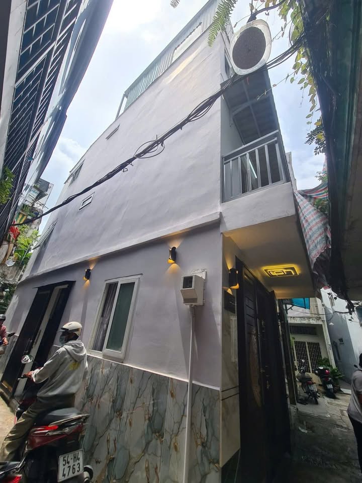 Nhà xinh hẻm Nguyễn Tri Phương, Quận 10, giá iu thương chỉ 5,28 tỷ