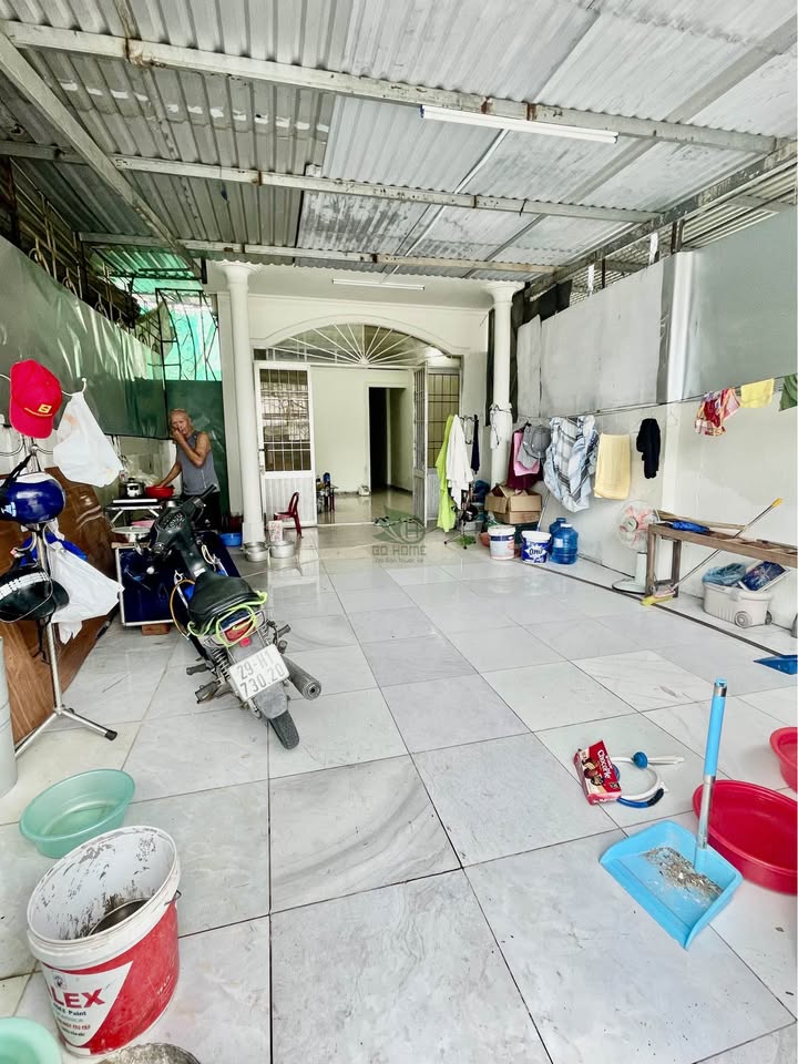 Cho thuê nhà 2 phòng ngủ, kinh doanh đắc lợi, gần chợ Phước Long - 12 triệu/tháng