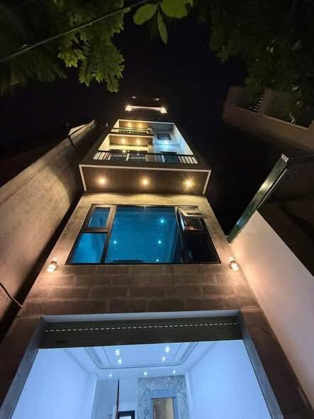 Nhà Long Biên 34m² x 6 tầng, thang máy, full nội thất