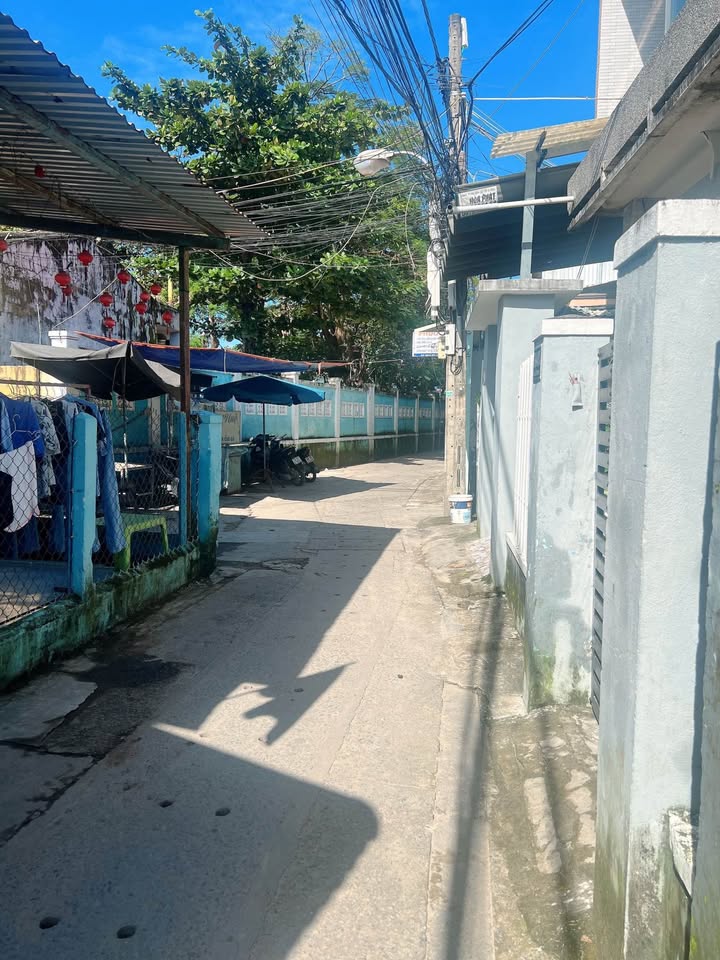 Bán đất tặng nhà cấp 4 80m2 mặt tiền 5m tại Nguyễn Lương Bằng, Đà Nẵng