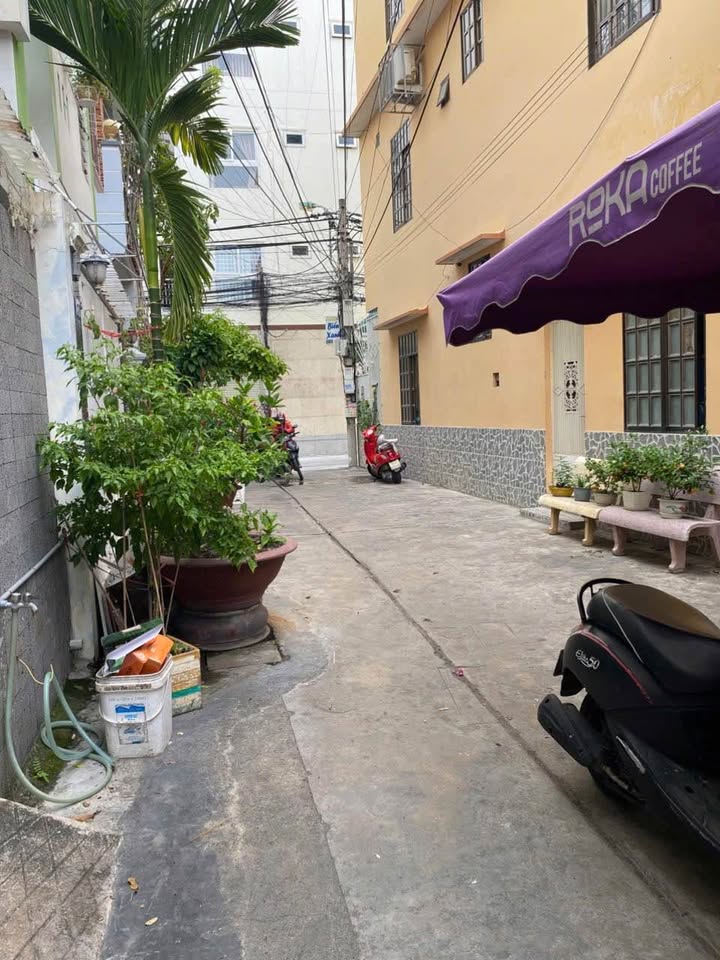 Bán nhà 4 tầng siêu đẹp tại Phố Tây, phường Lộc Thọ, Thành phố Nha Trang, gần biển, 45.9m2 - chỉ 7.7 tỷ